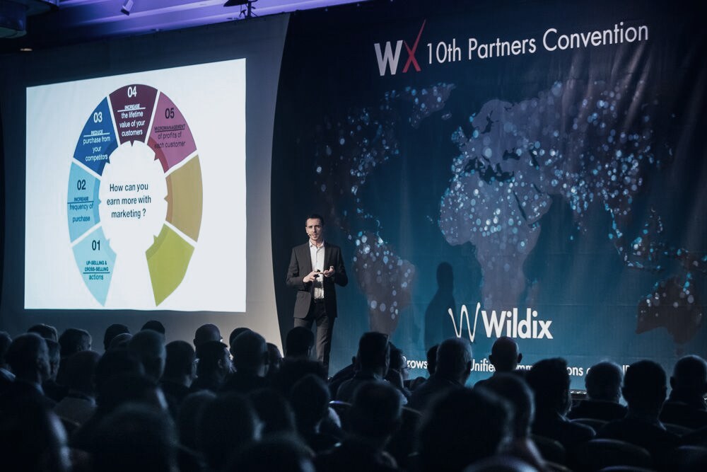 Emiliano Tomasoni presenting to an international audience